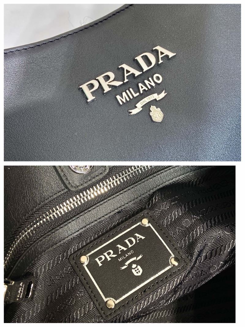 Pra*a tote bags